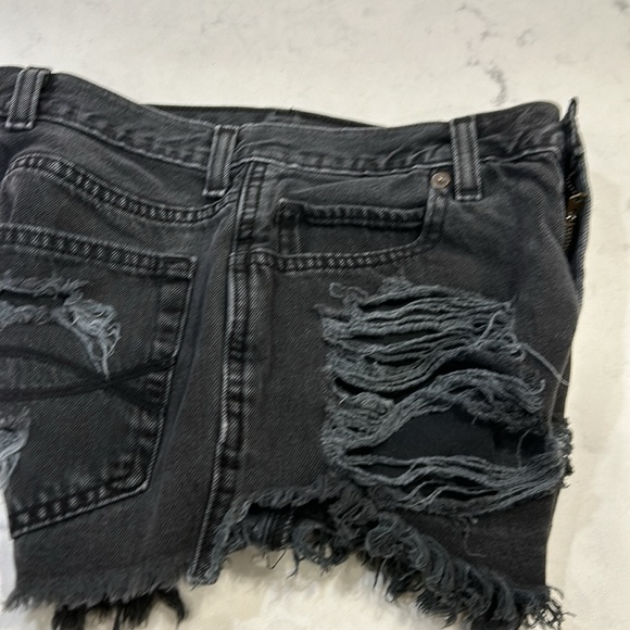 Abercrombie & Fitch black distressed shorts size 2/ w26 - Picture 8 of 9